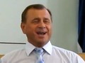 Власть: Рыжук поет песню: Родительский дом, начало начал